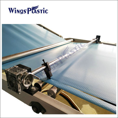 Máquina de fabricación de esteras de calentador de PVC línea de producción de esteras de pies de automóviles antiderrapante de plástico